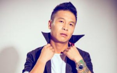 敬昨天吉他谱_二龙湖浩哥_C调指法原版吉他谱_吉他弹唱教学